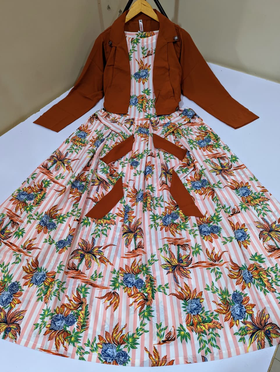 Spring Avenue (Coat Maxi)