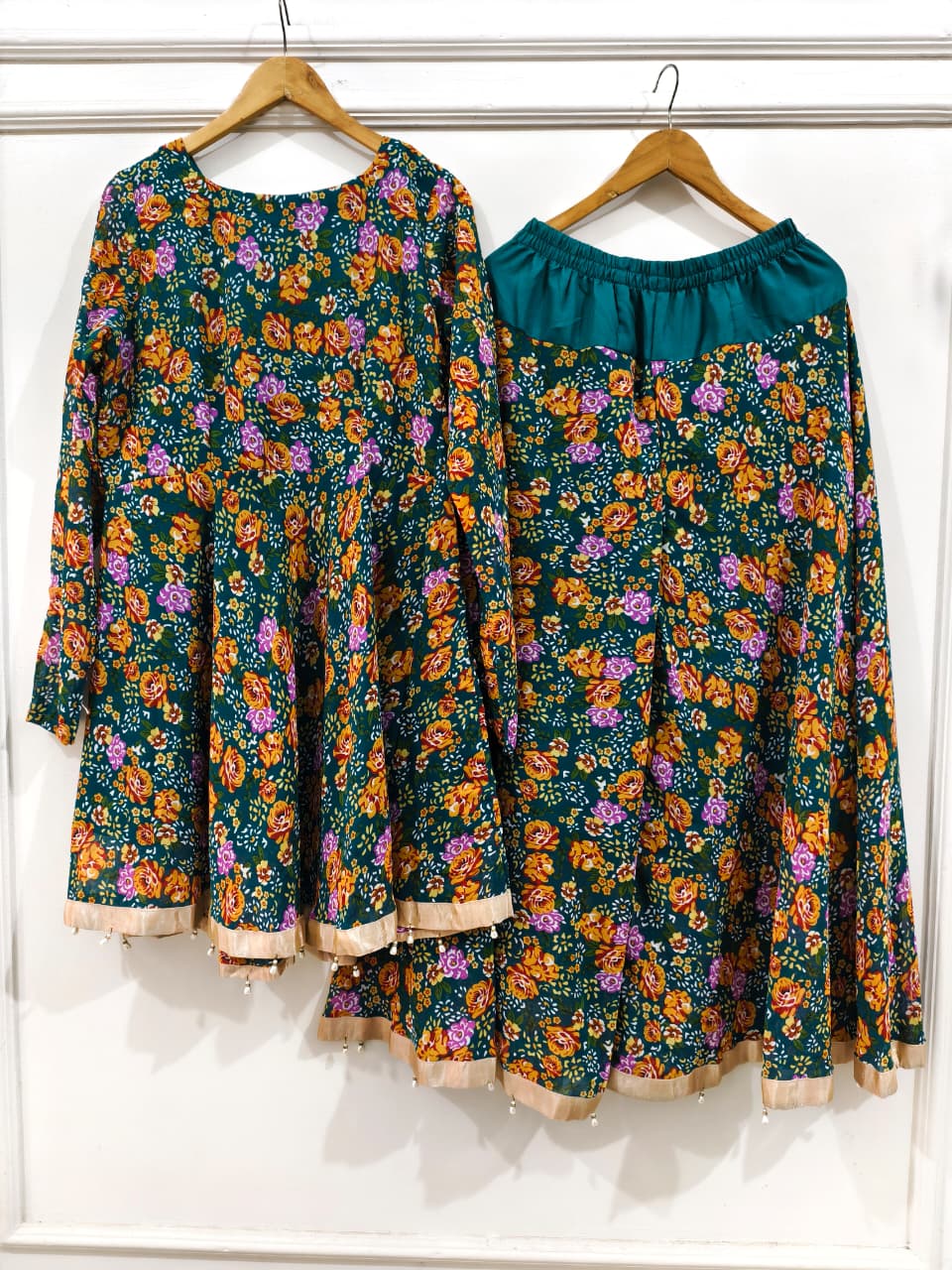 Peplum & Hijaar