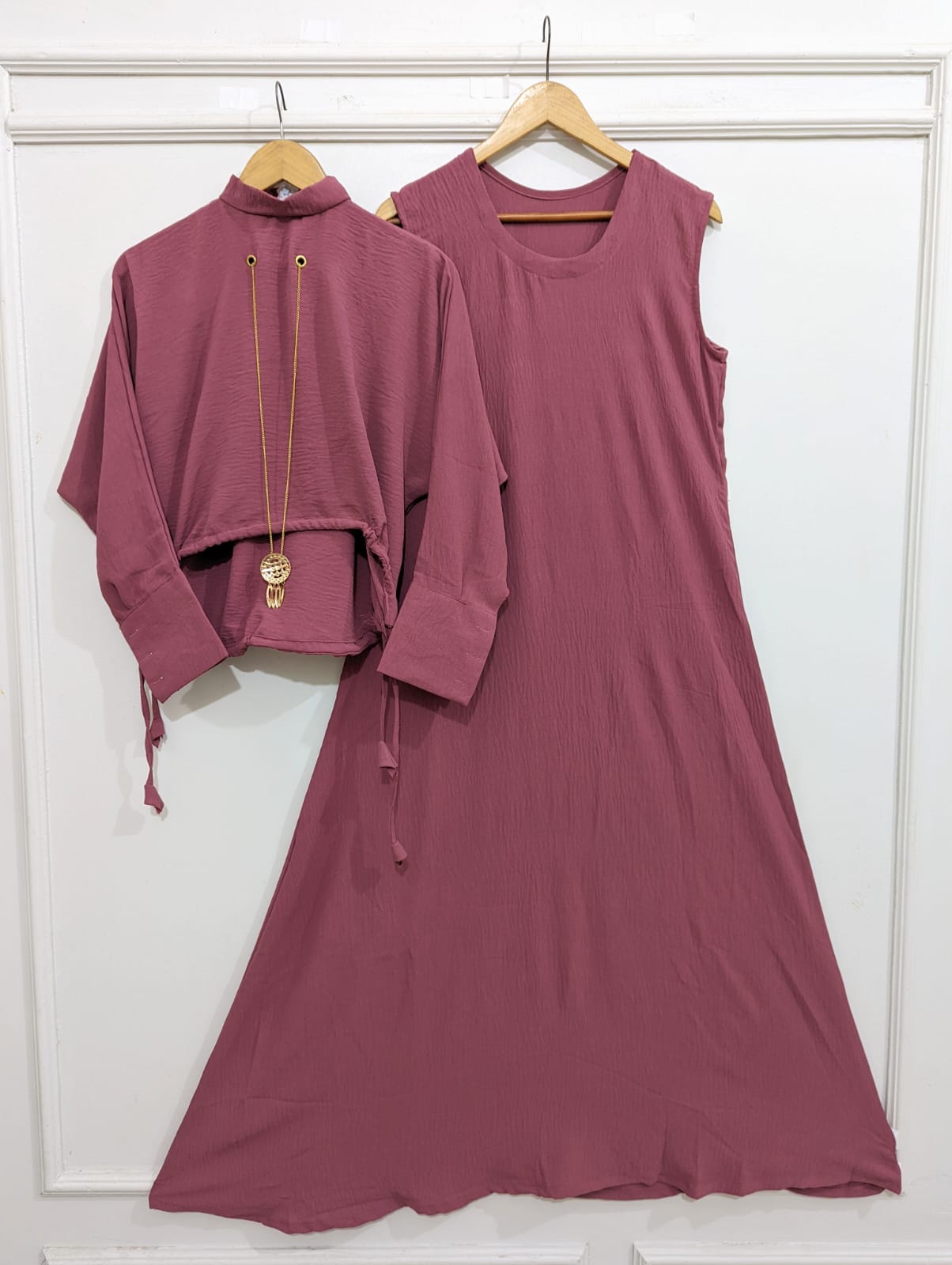 Solid Maxi & Coat With Pendent