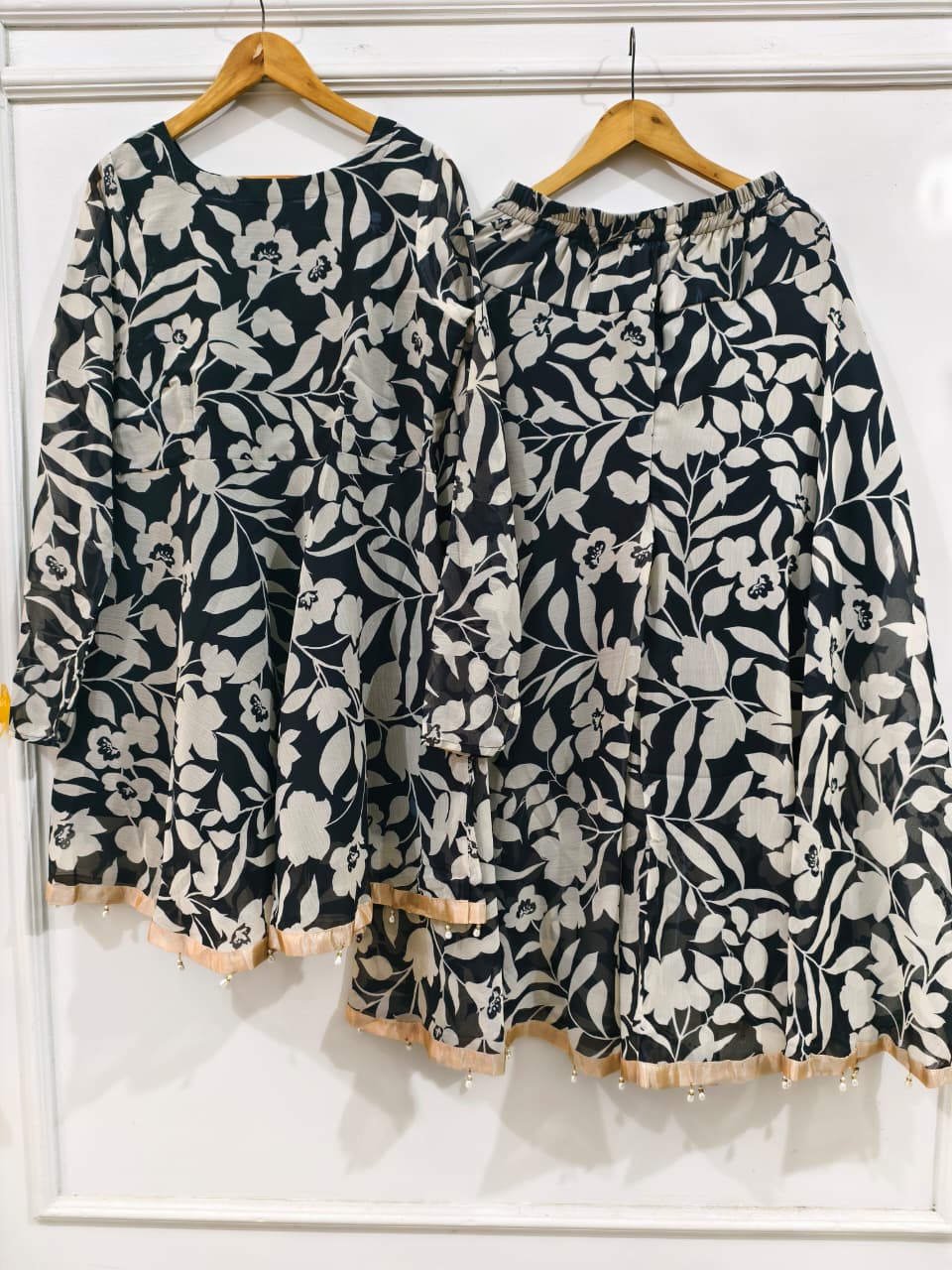 Peplum & Hijaar
