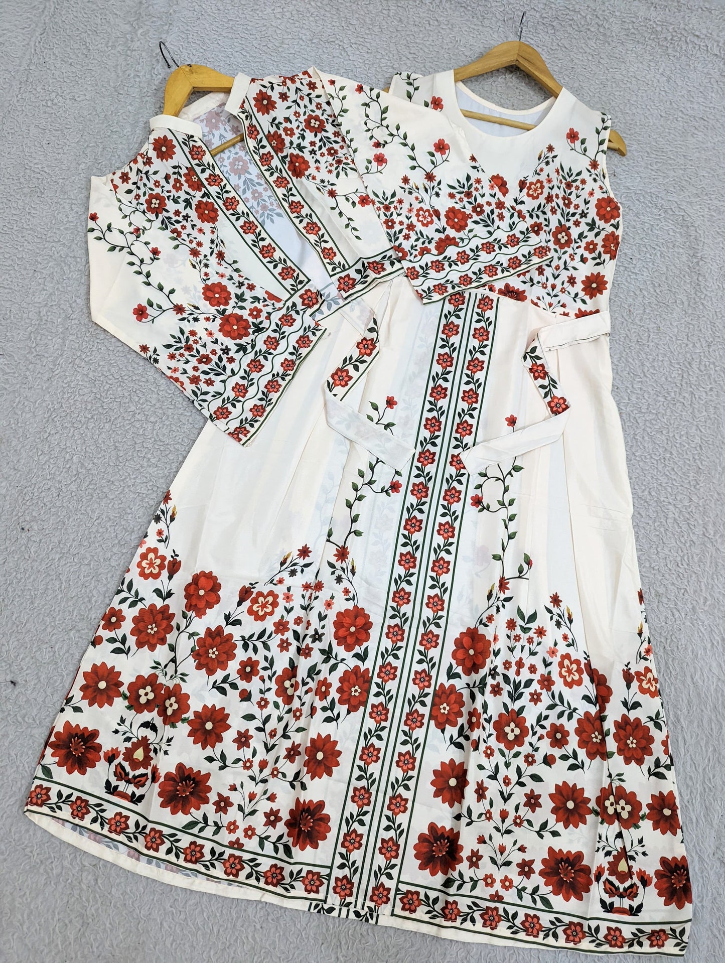 Elegant White Flower Print Maxi Dress with Jacket