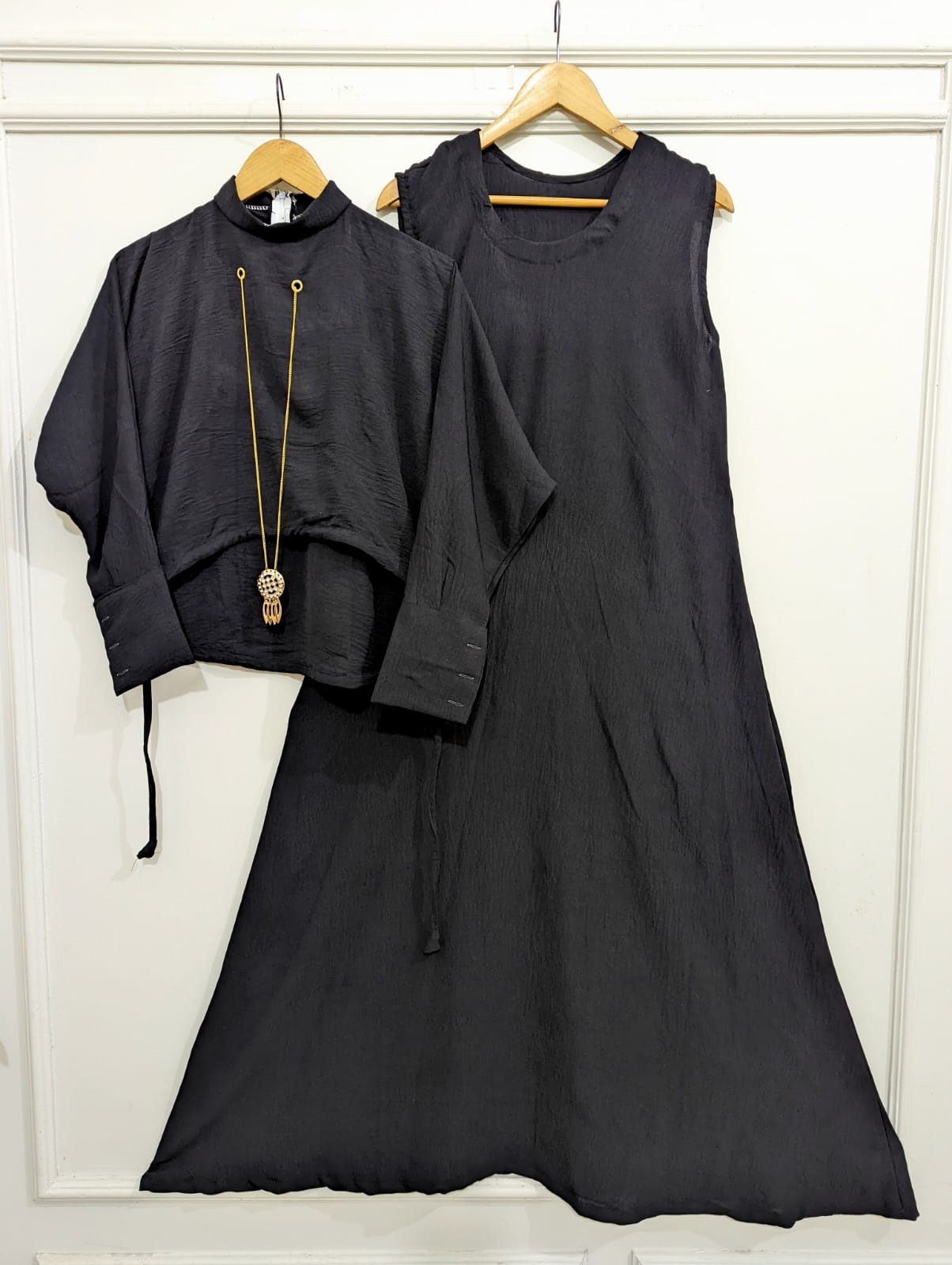 Solid Maxi & Coat With Pendent