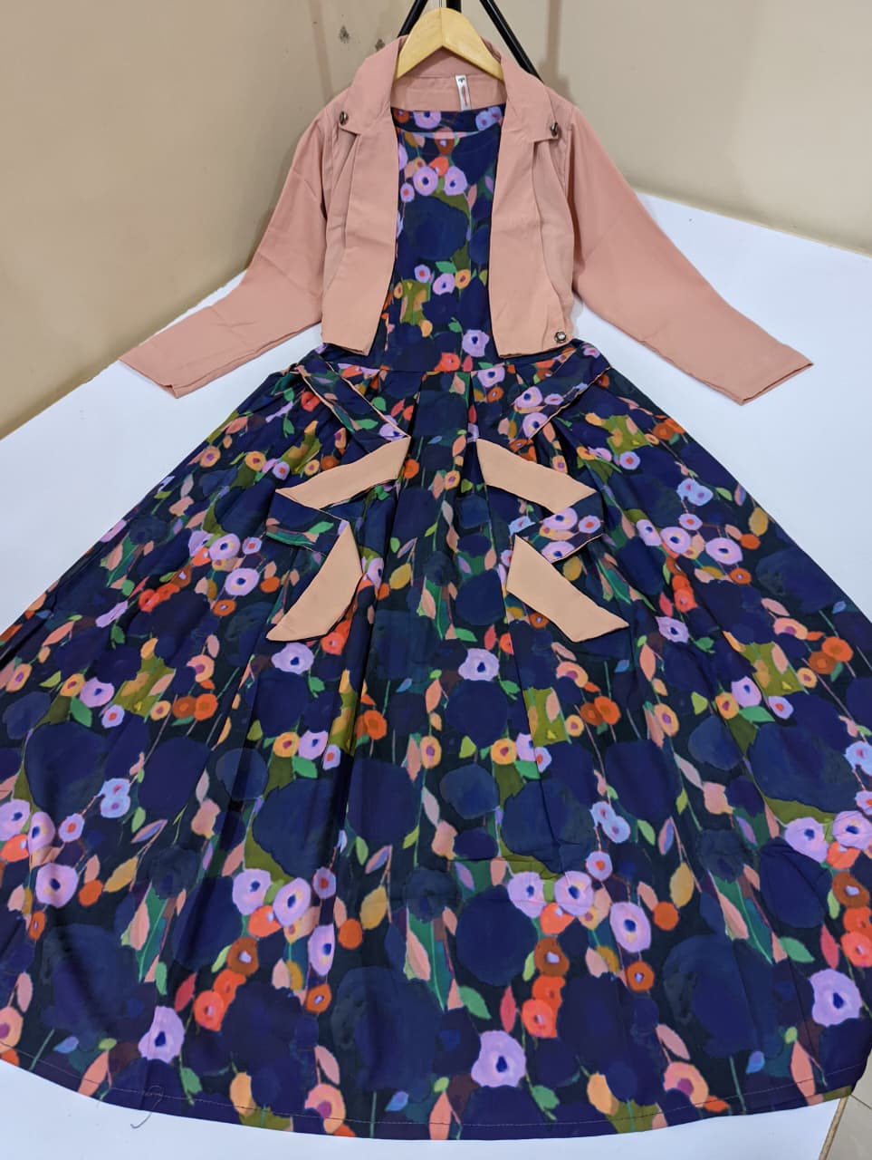 Spring Avenue (Coat Maxi)