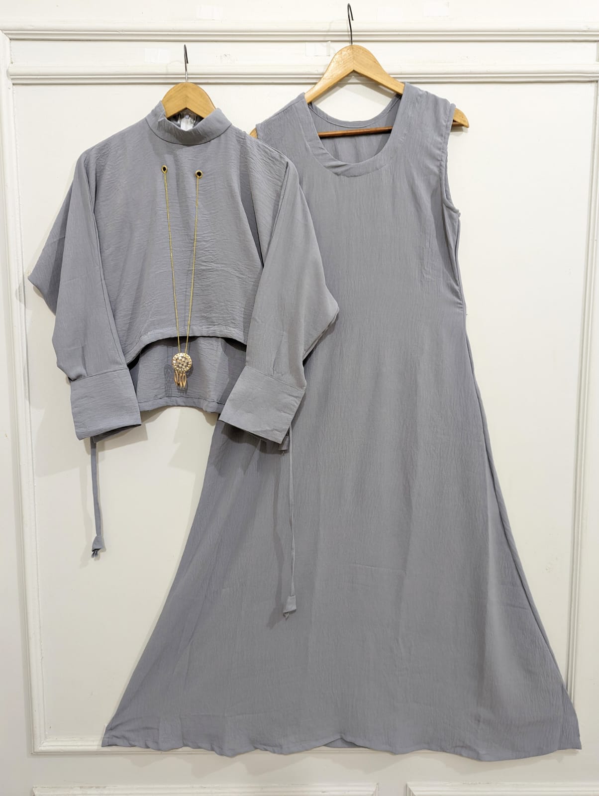 Solid Maxi & Coat With Pendent