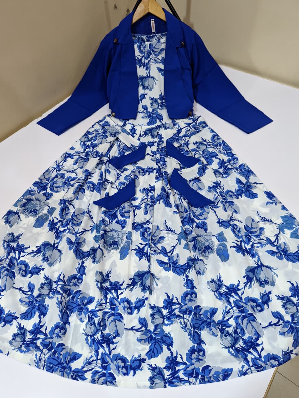 Spring Avenue (Coat Maxi)