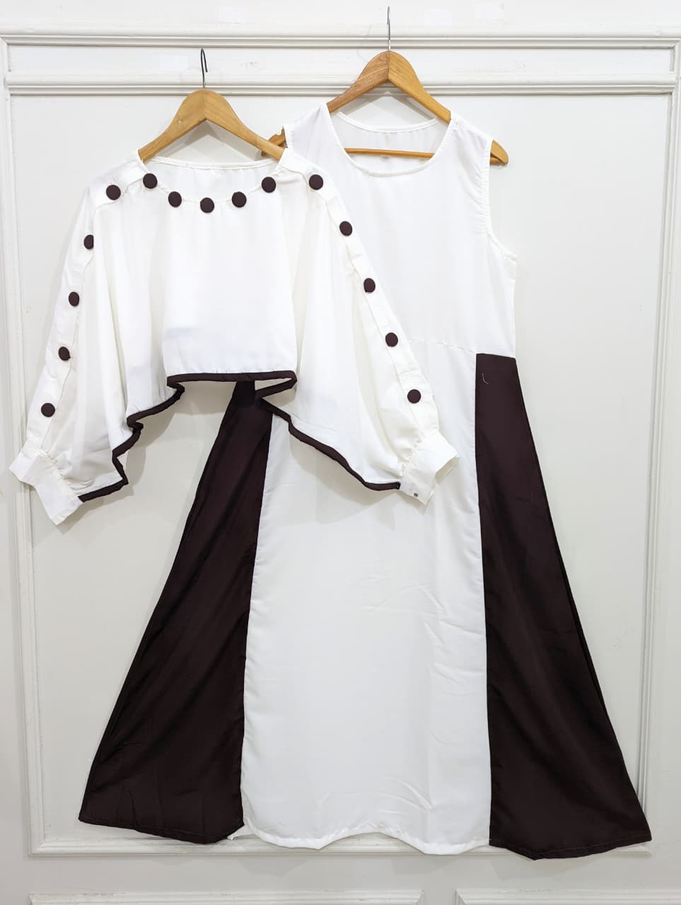 Pom Pom Cape & Maxi